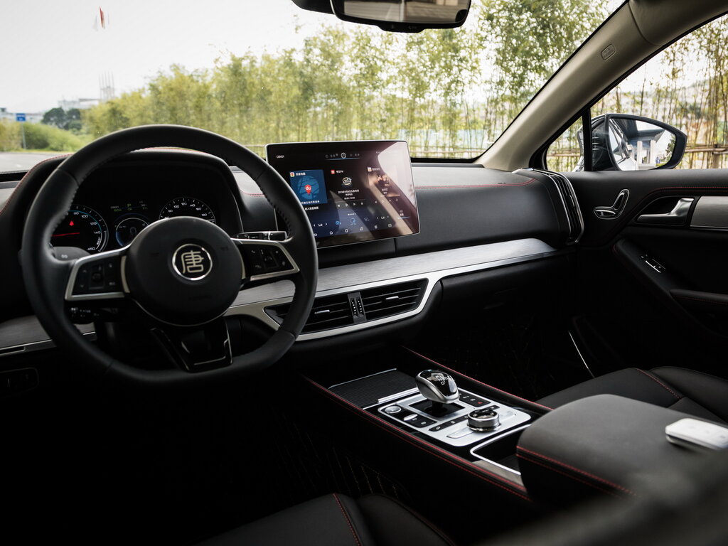 BYD Tang интерьер